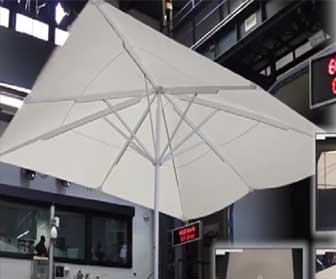 Parasol professionnel pour terrasse à Montpellier